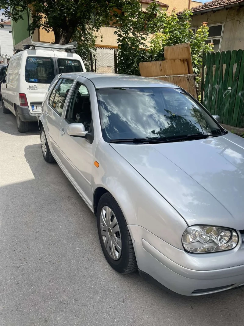 VW Golf 1.6, снимка 12 - Автомобили и джипове - 47047024