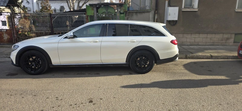 Mercedes-Benz E 220 All terrain , снимка 3 - Автомобили и джипове - 48416417