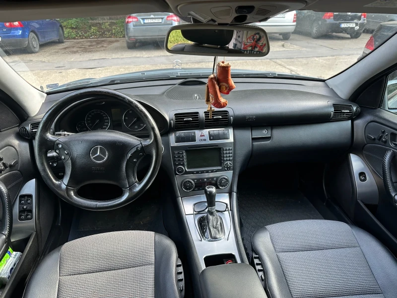 Mercedes-Benz C 220, снимка 8 - Автомобили и джипове - 48591845