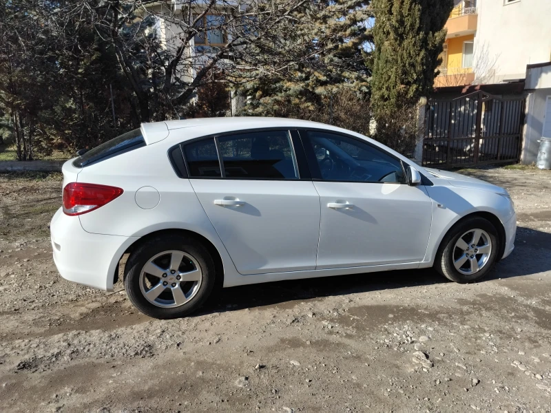 Chevrolet Cruze Газ, снимка 2 - Автомобили и джипове - 48918995