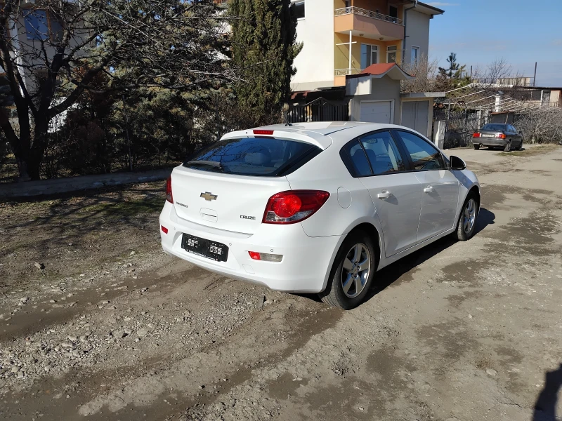 Chevrolet Cruze Газ, снимка 3 - Автомобили и джипове - 48918995