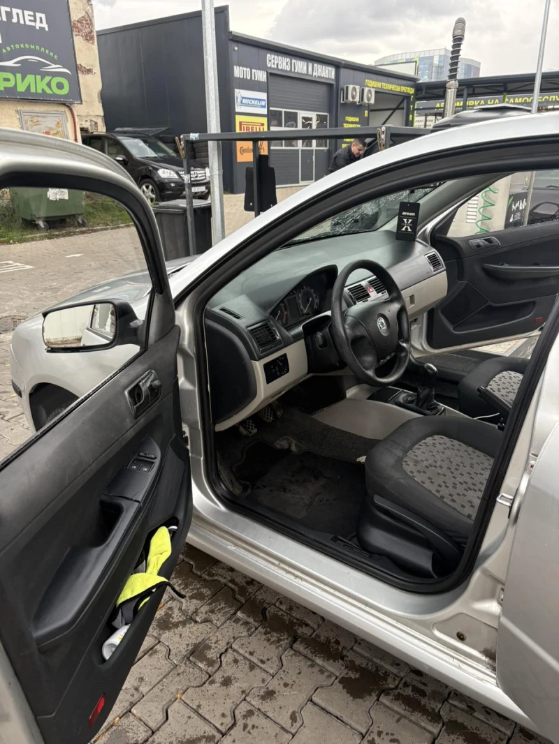 Skoda Fabia Бензин/газ, снимка 8 - Автомобили и джипове - 52553756
