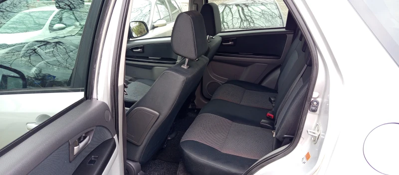 Suzuki SX4 1.9DDIS 4X4 KEYLESS NAVI , снимка 12 - Автомобили и джипове - 52695222