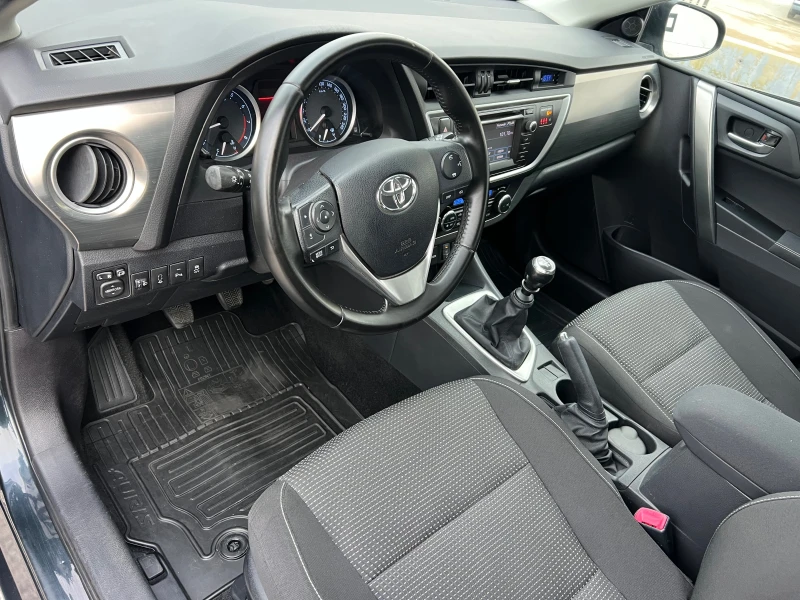 Toyota Auris 1.6-NAVI FULL, снимка 11 - Автомобили и джипове - 53431801
