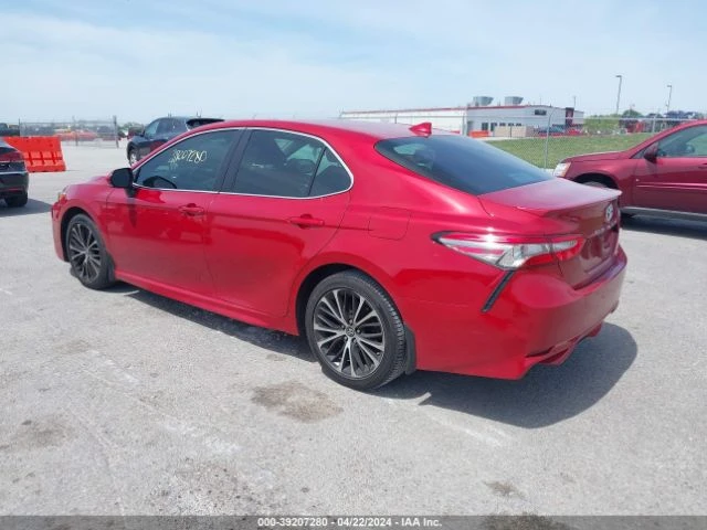 Toyota Camry SE - изображение 3