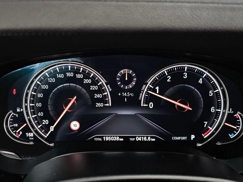 BMW 520 2.0 Automatic, снимка 10 - Автомобили и джипове - 55475655