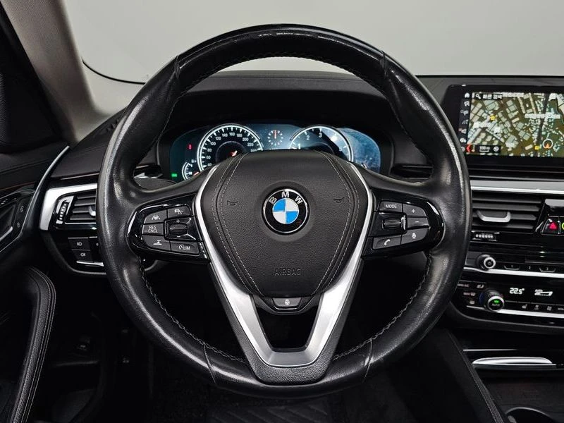 BMW 520 2.0 Automatic, снимка 9 - Автомобили и джипове - 55475655