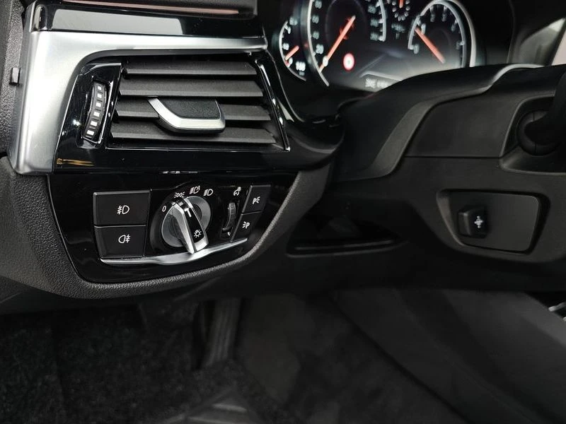 BMW 520 2.0 Automatic, снимка 7 - Автомобили и джипове - 55475655