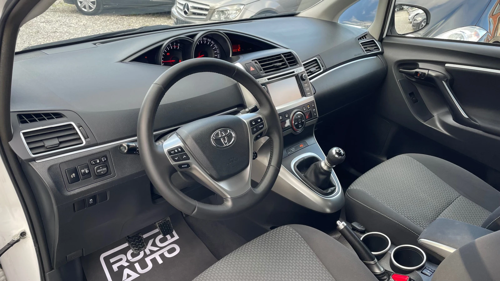 Toyota Verso 1.8 VVT/БЯЛА ПЕРЛА/ 6+ 1 МЕСТА/ КАМЕРА/ ТЕМПОМАТ/ - изображение 7