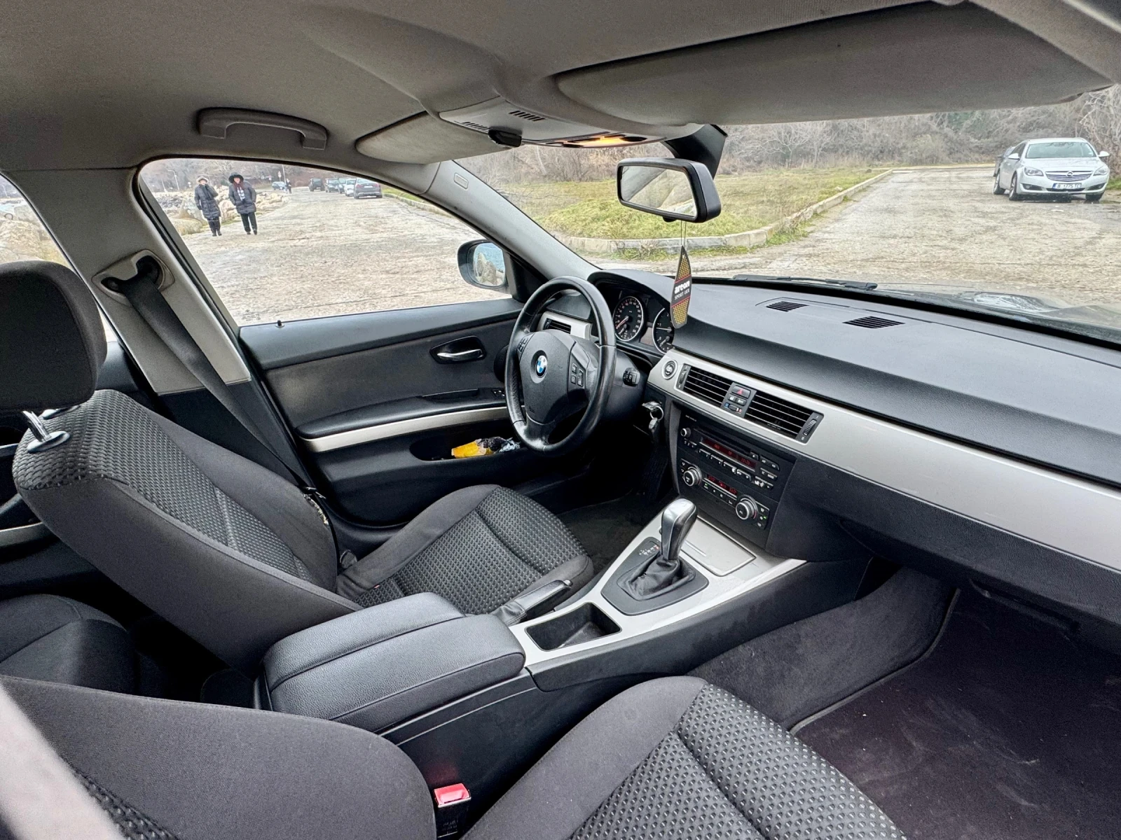 BMW 320 320d Automatic  - изображение 8