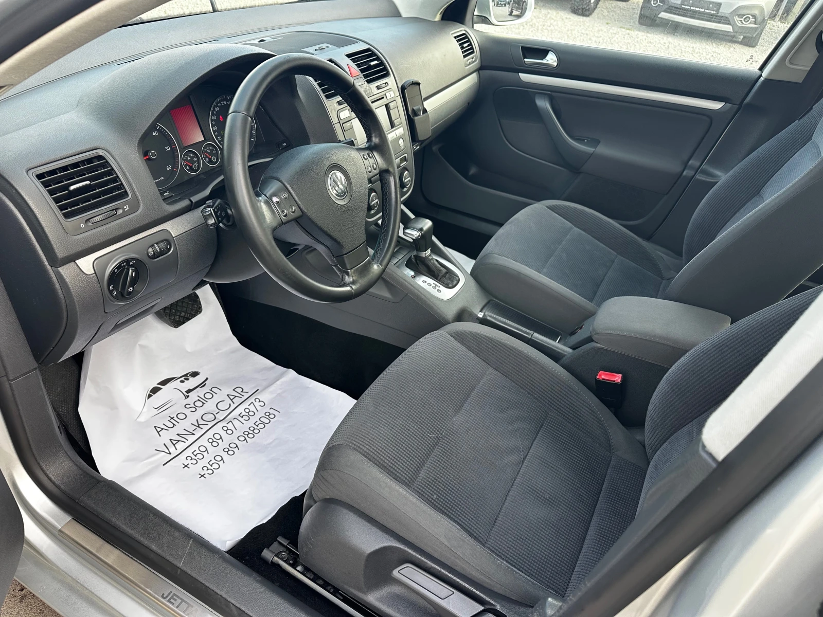 VW Jetta 2.0TDI 140к.с DSG - изображение 7