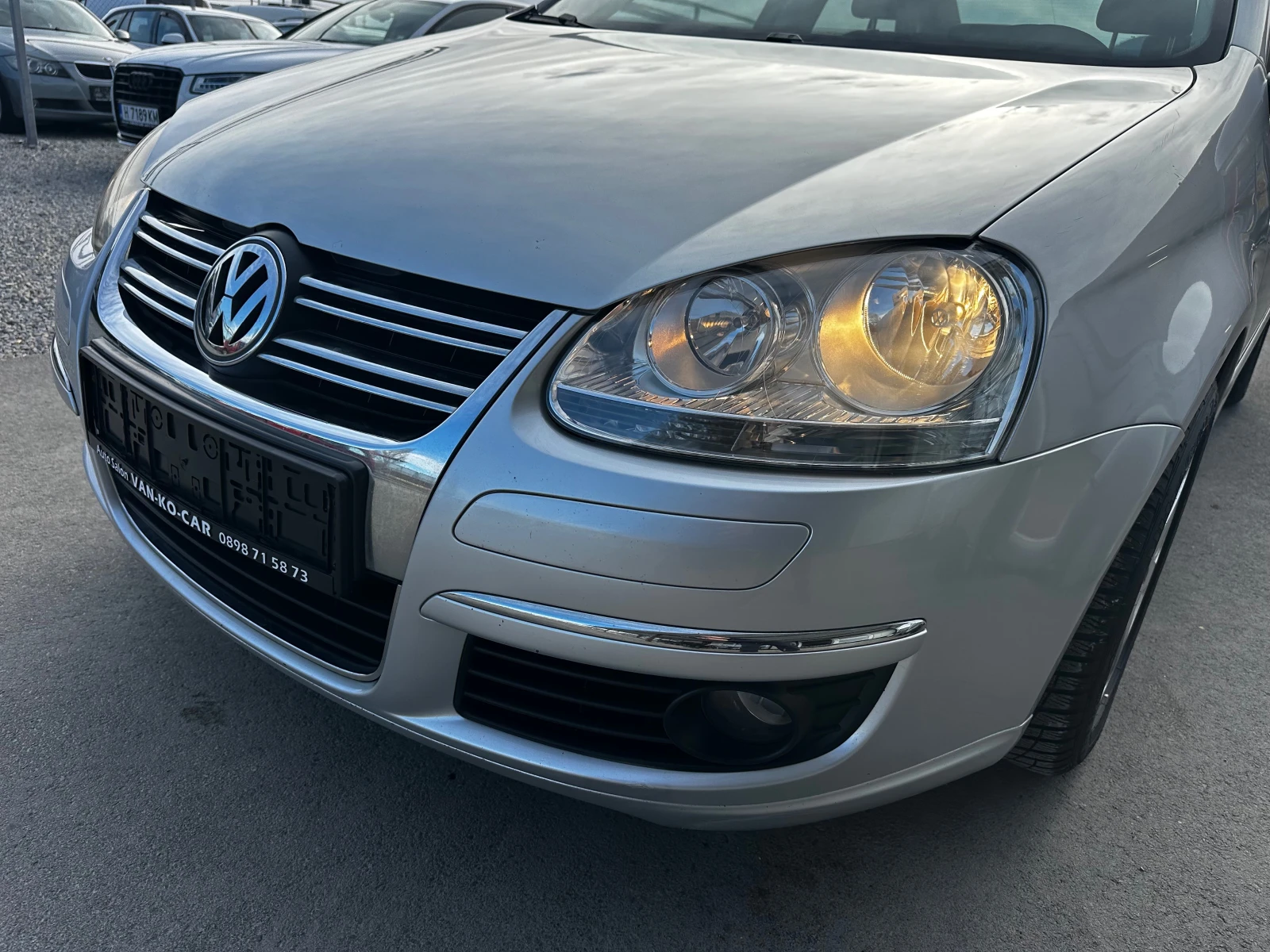 VW Jetta 2.0TDI 140к.с DSG - изображение 5