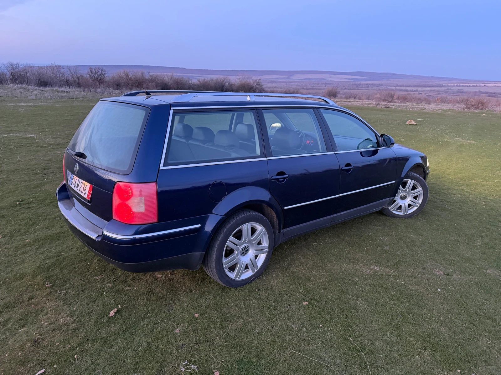 VW Passat 1.9 tdi, снимка 5 - Автомобили и джипове - 53787983