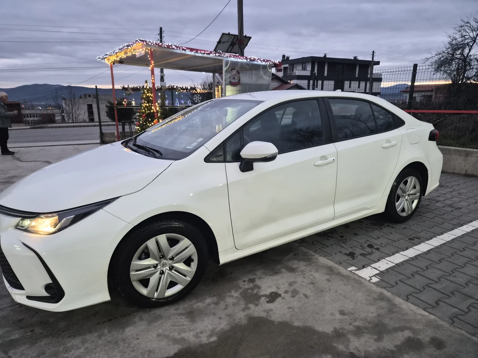 Toyota Corolla 1.8 , снимка 3 - Автомобили и джипове - 53873000