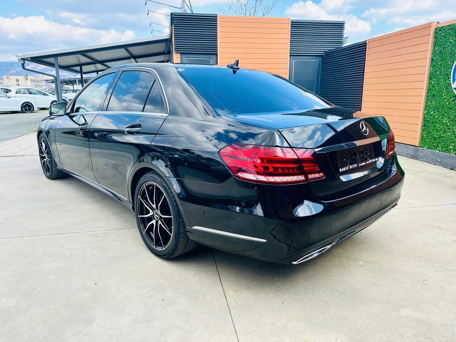 Mercedes-Benz E 350 4-matic/Navi/Distronic, снимка 7 - Автомобили и джипове - 53974047