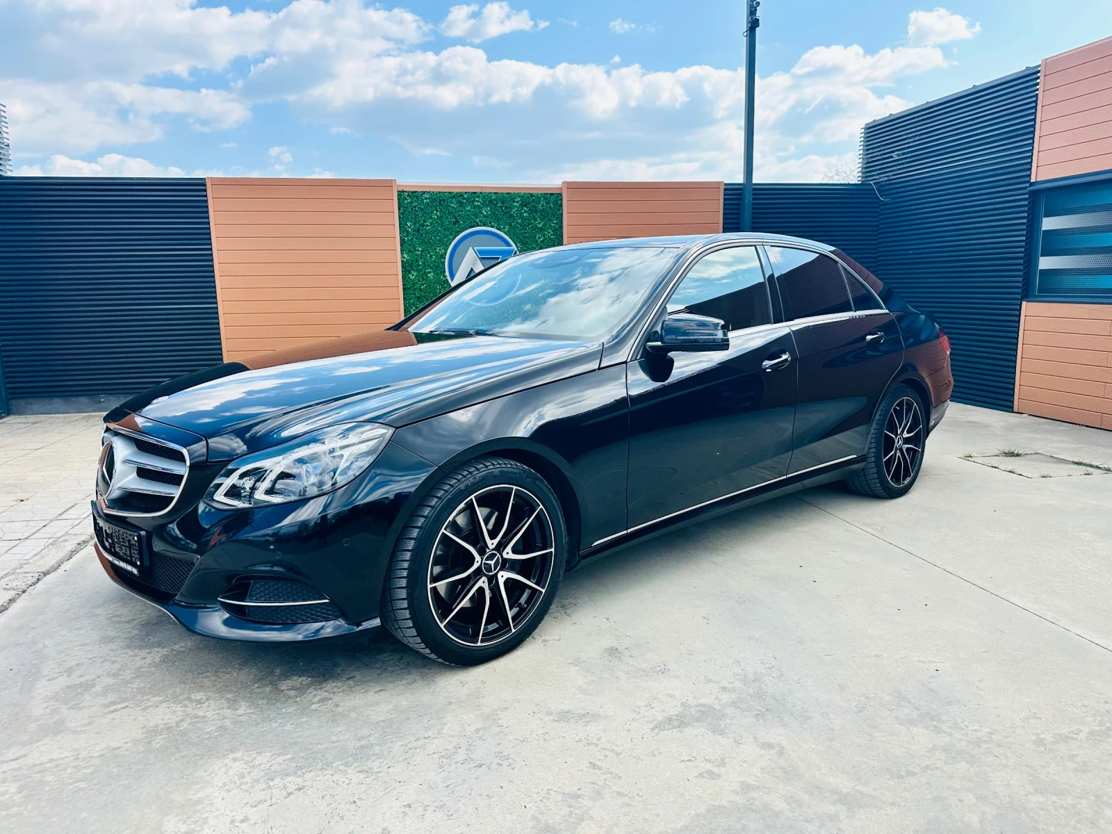 Mercedes-Benz E 350 4-matic/Navi/Distronic, снимка 8 - Автомобили и джипове - 53974047