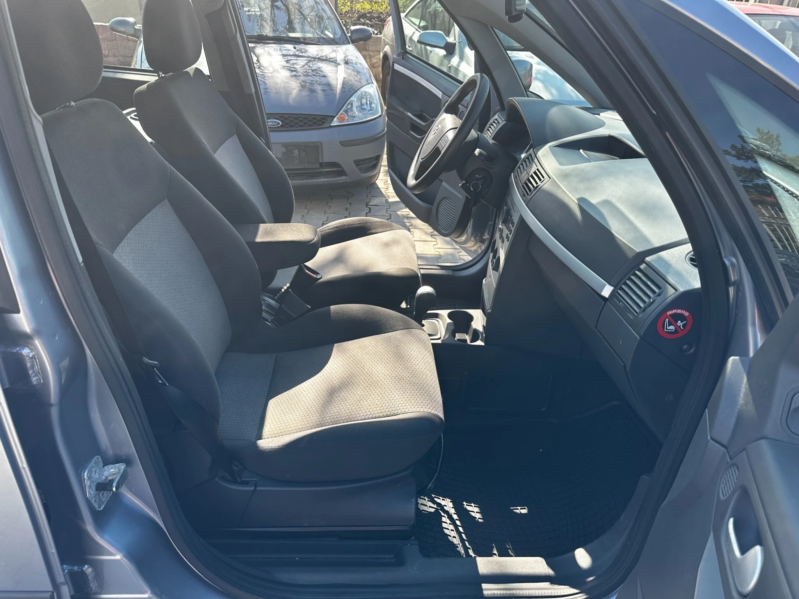 Opel Meriva 1.6 101к.с, снимка 10 - Автомобили и джипове - 54144871