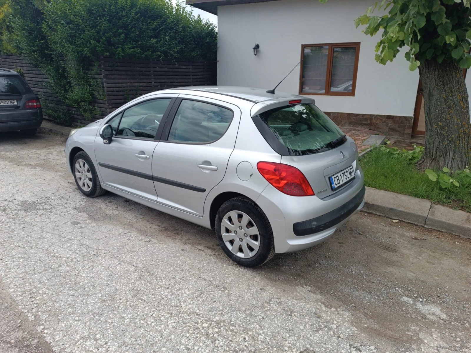 Peugeot 207 1.4, снимка 4 - Автомобили и джипове - 54216769