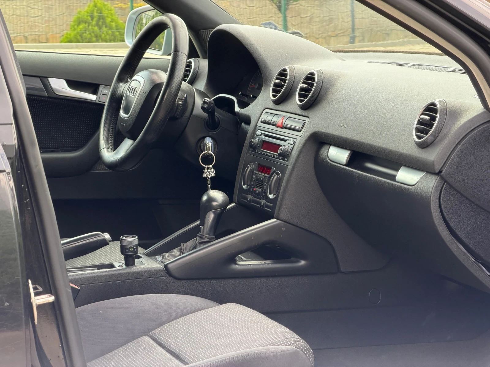 Audi A3 2.0tdi DSG, снимка 10 - Автомобили и джипове - 54610074