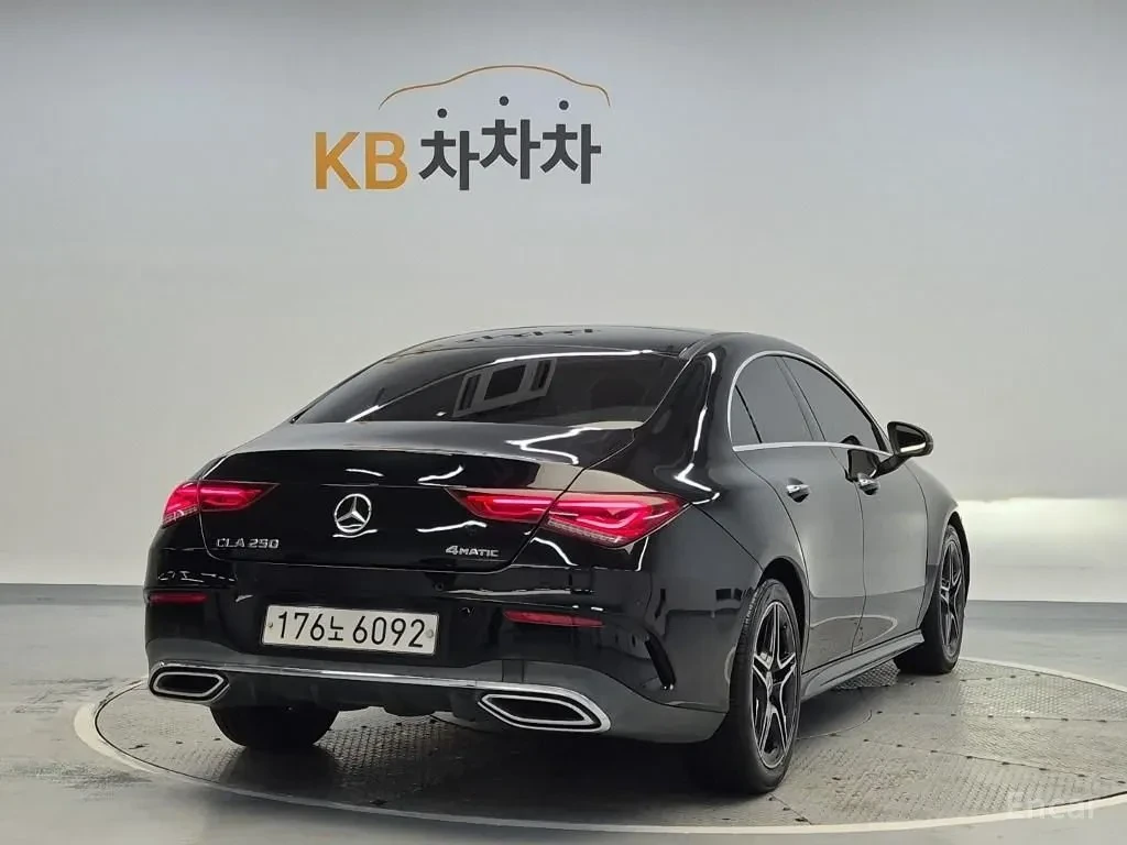 Mercedes-Benz CLA 250 4MATIC, снимка 4 - Автомобили и джипове - 54735928