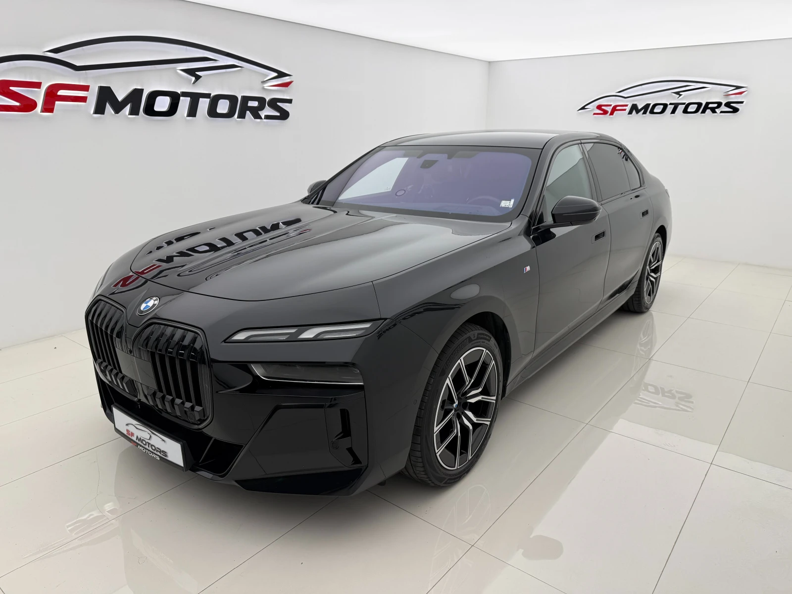 BMW 740 xDrive\B&W\Carbon, снимка 3 - Автомобили и джипове - 54748312
