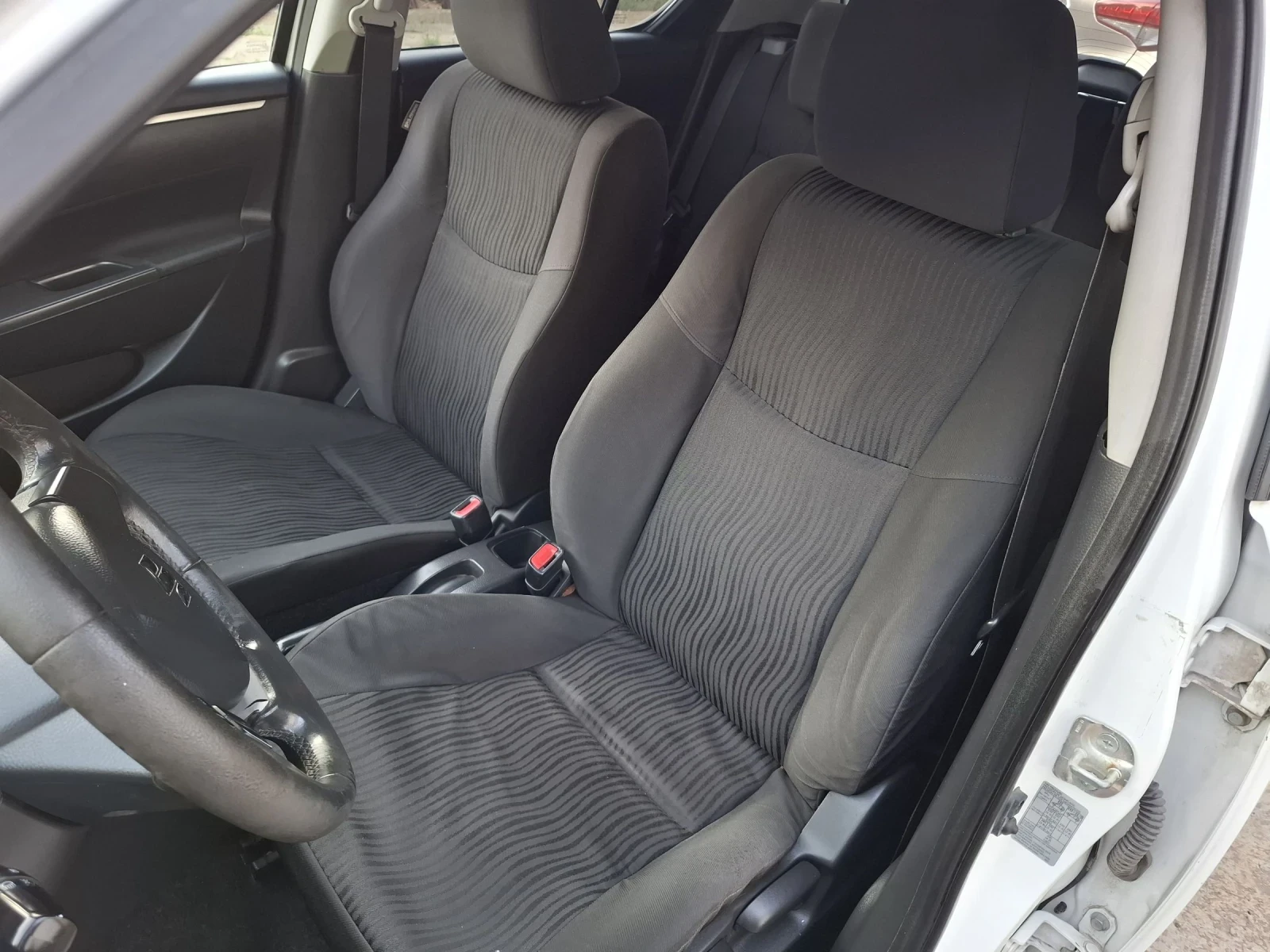 Suzuki Swift 1.3 dds  / Euro 5, снимка 12 - Автомобили и джипове - 54934908