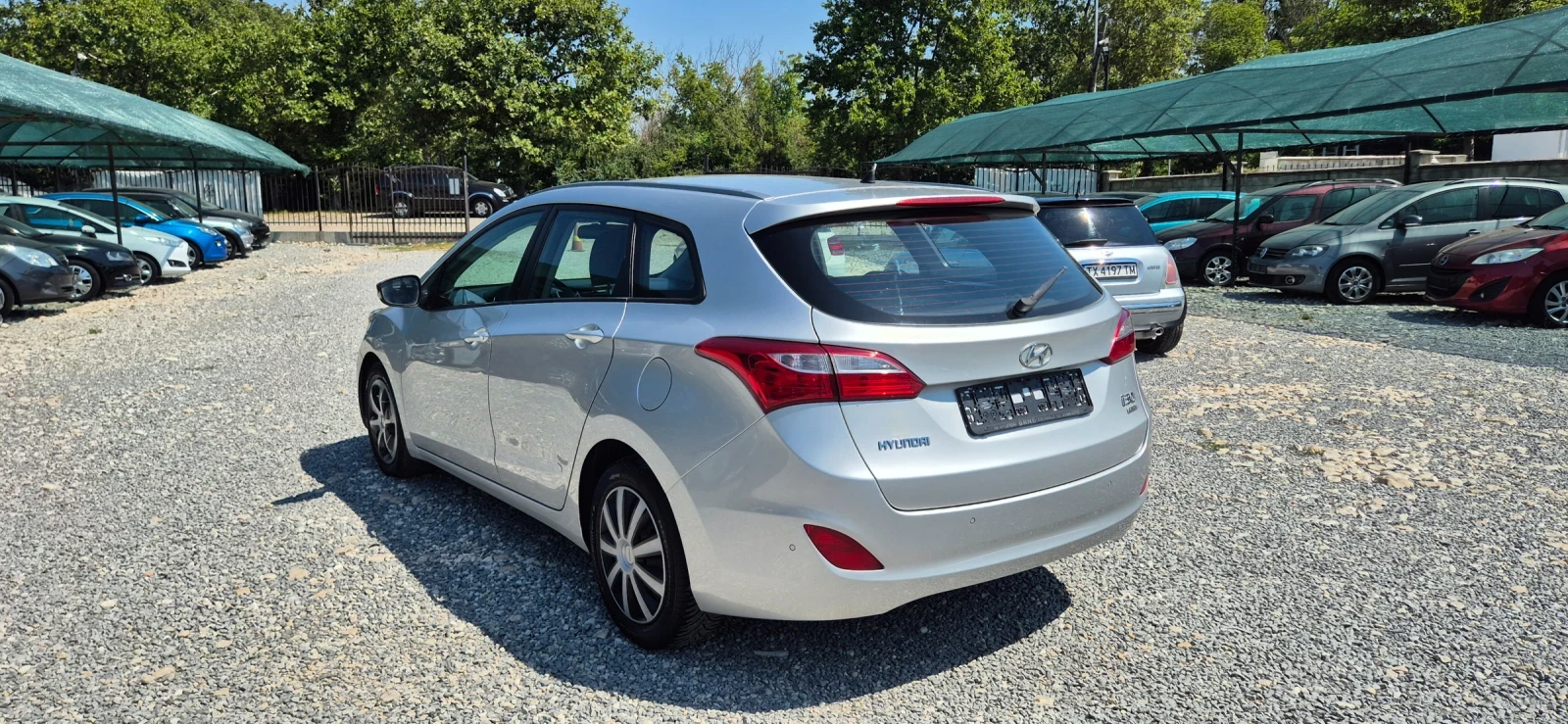 Hyundai I30 1.6, снимка 10 - Автомобили и джипове - 55556109