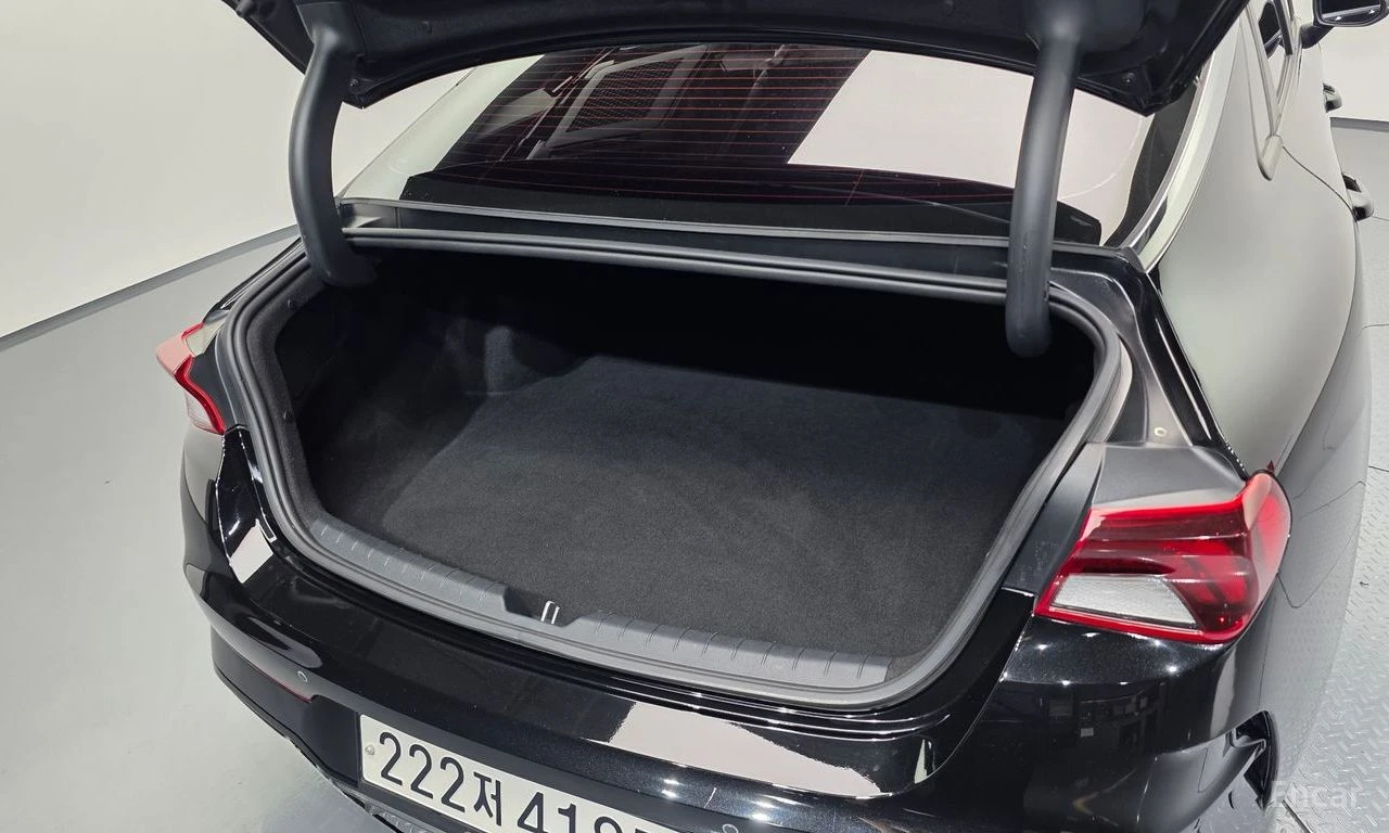 Kia K5 2.0* LPI* ПОДГРЕВ* КАМЕРА* КЕЙЛЕС* LANE* ASSIST* , снимка 14 - Автомобили и джипове - 55735580