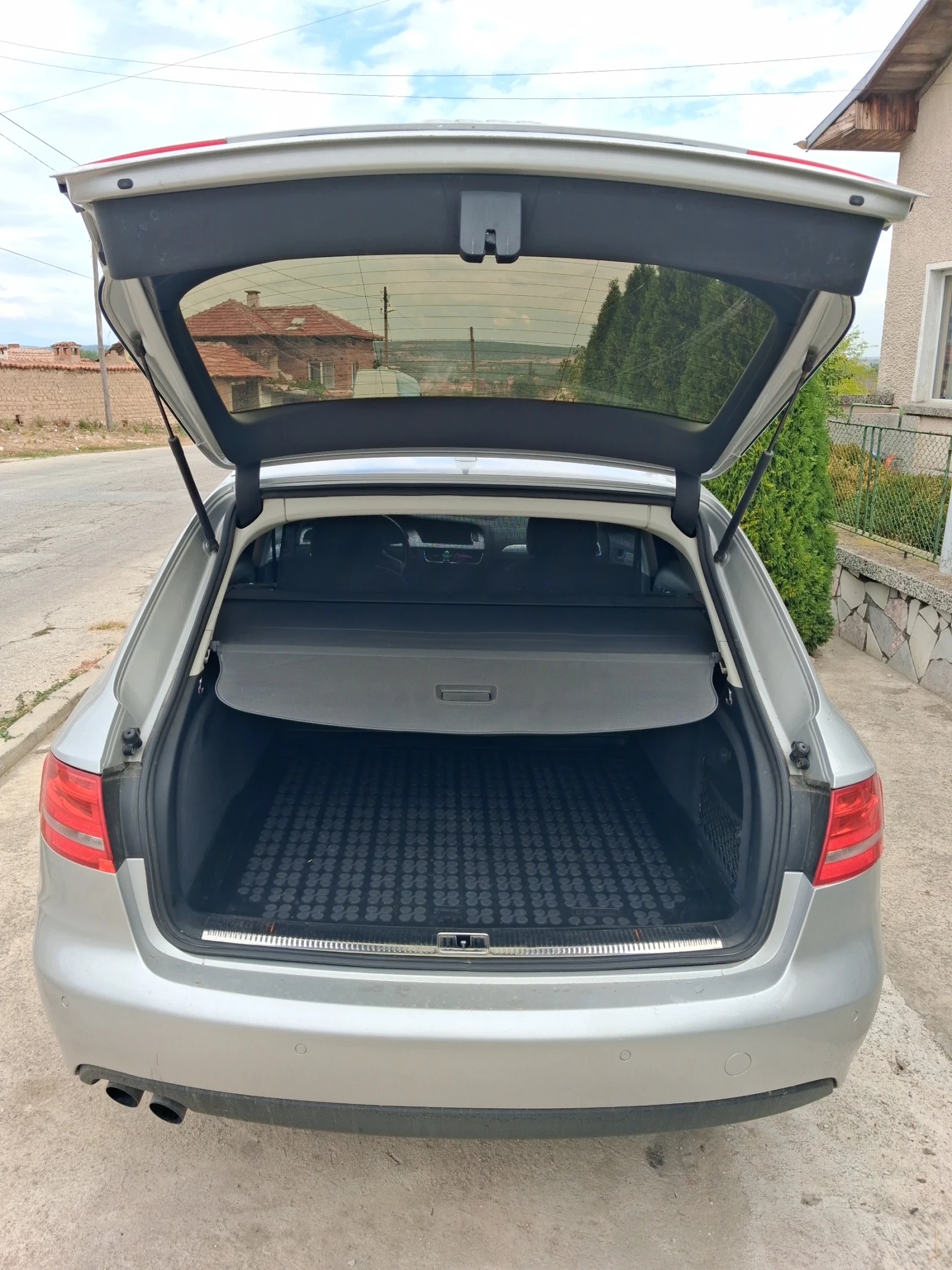Audi A4 2.0 Д 143к.с автоматик, снимка 9 - Автомобили и джипове - 56247076