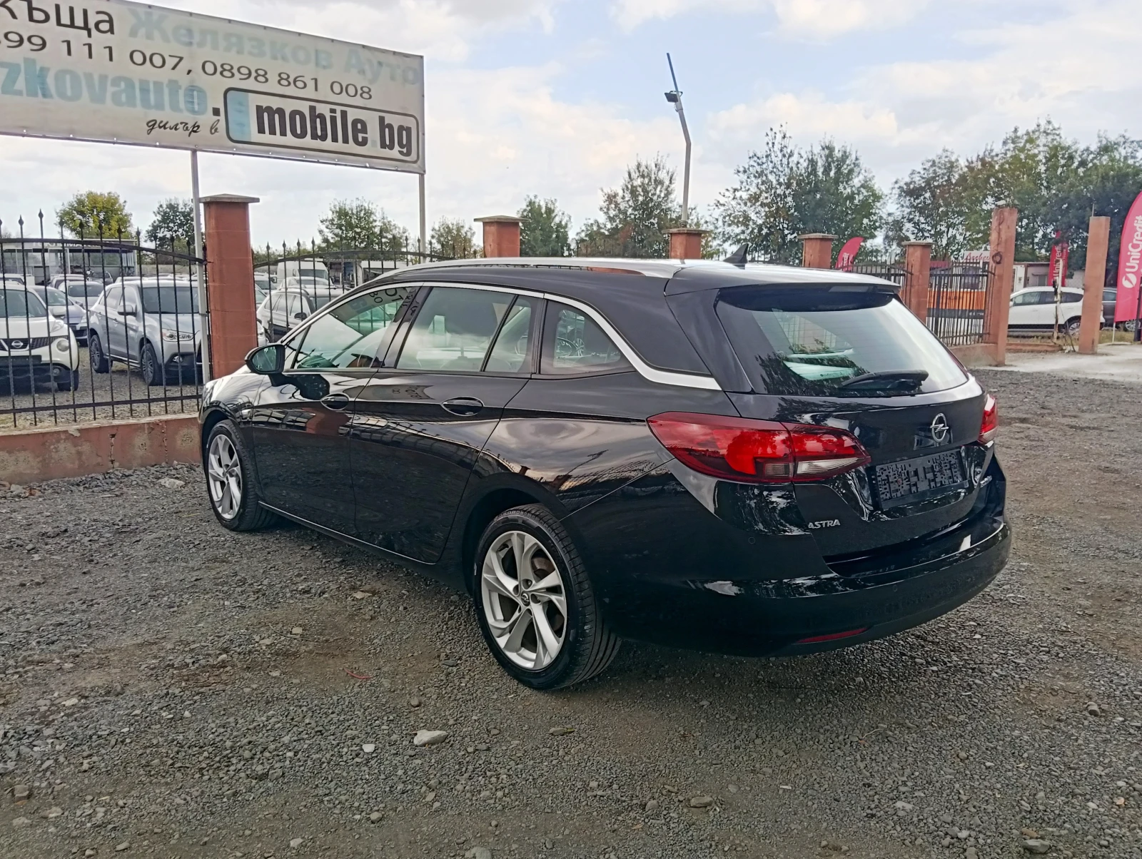 Opel Astra 1.6CDTI FULL, снимка 6 - Автомобили и джипове - 56315139