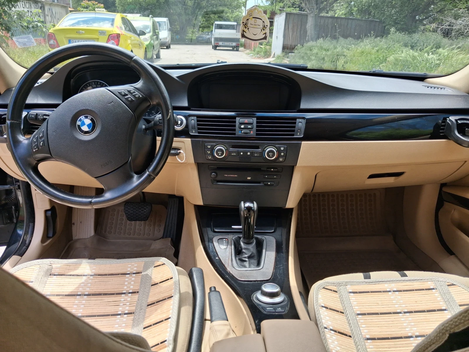BMW 320, снимка 8 - Автомобили и джипове - 56600784