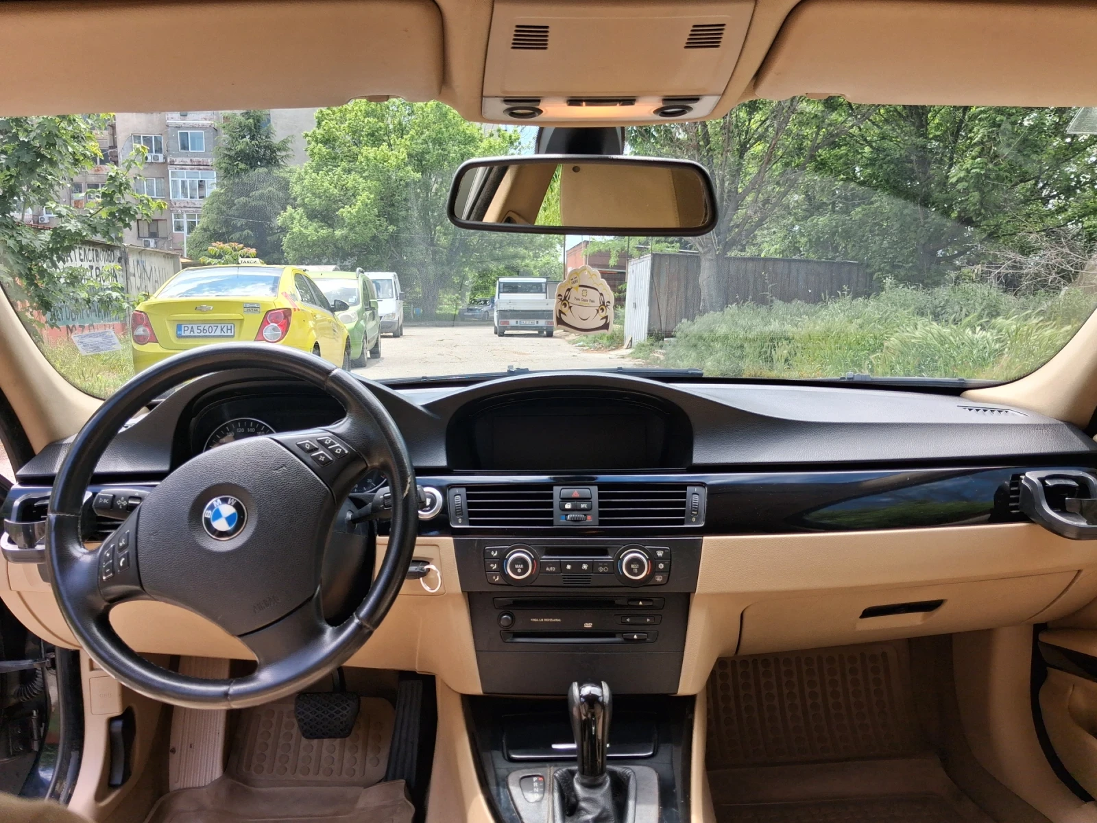 BMW 320, снимка 12 - Автомобили и джипове - 56600784