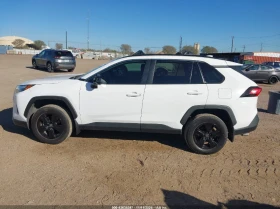 Toyota Rav4 XLE* PANO* CAMERA* CARPLAY, снимка 12
