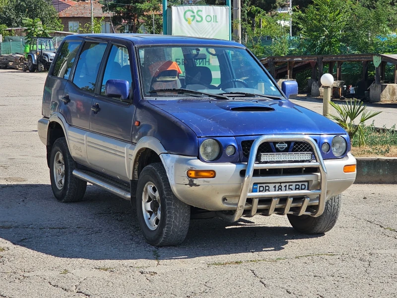 Nissan Terrano 2.7, снимка 3 - Автомобили и джипове - 52775517