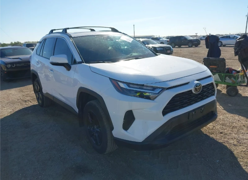 Toyota Rav4 XLE* PANO* CAMERA* CARPLAY