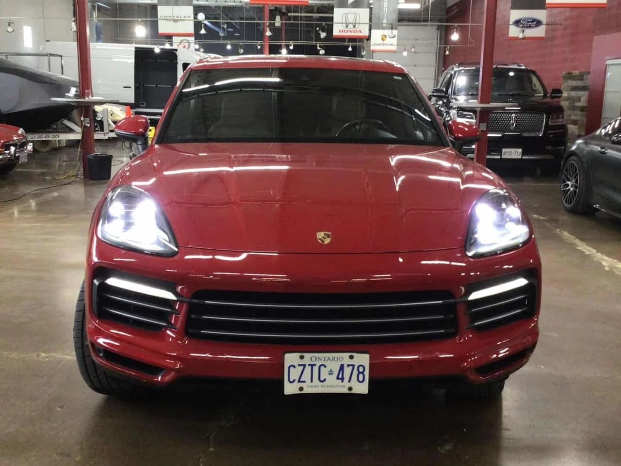 Porsche Cayenne * AWD * CARFAX * ЦЕНА ДО БГ, снимка 6 - Автомобили и джипове - 53725723