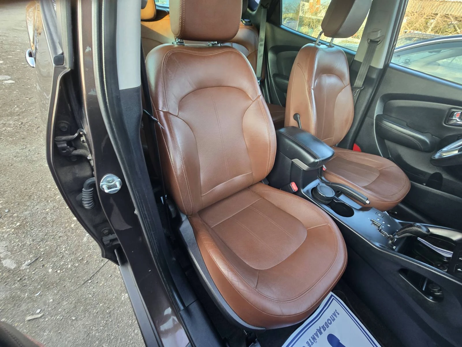 Hyundai IX35 2.0* 4х4* Автомат* Кожа, снимка 13 - Автомобили и джипове - 54254031