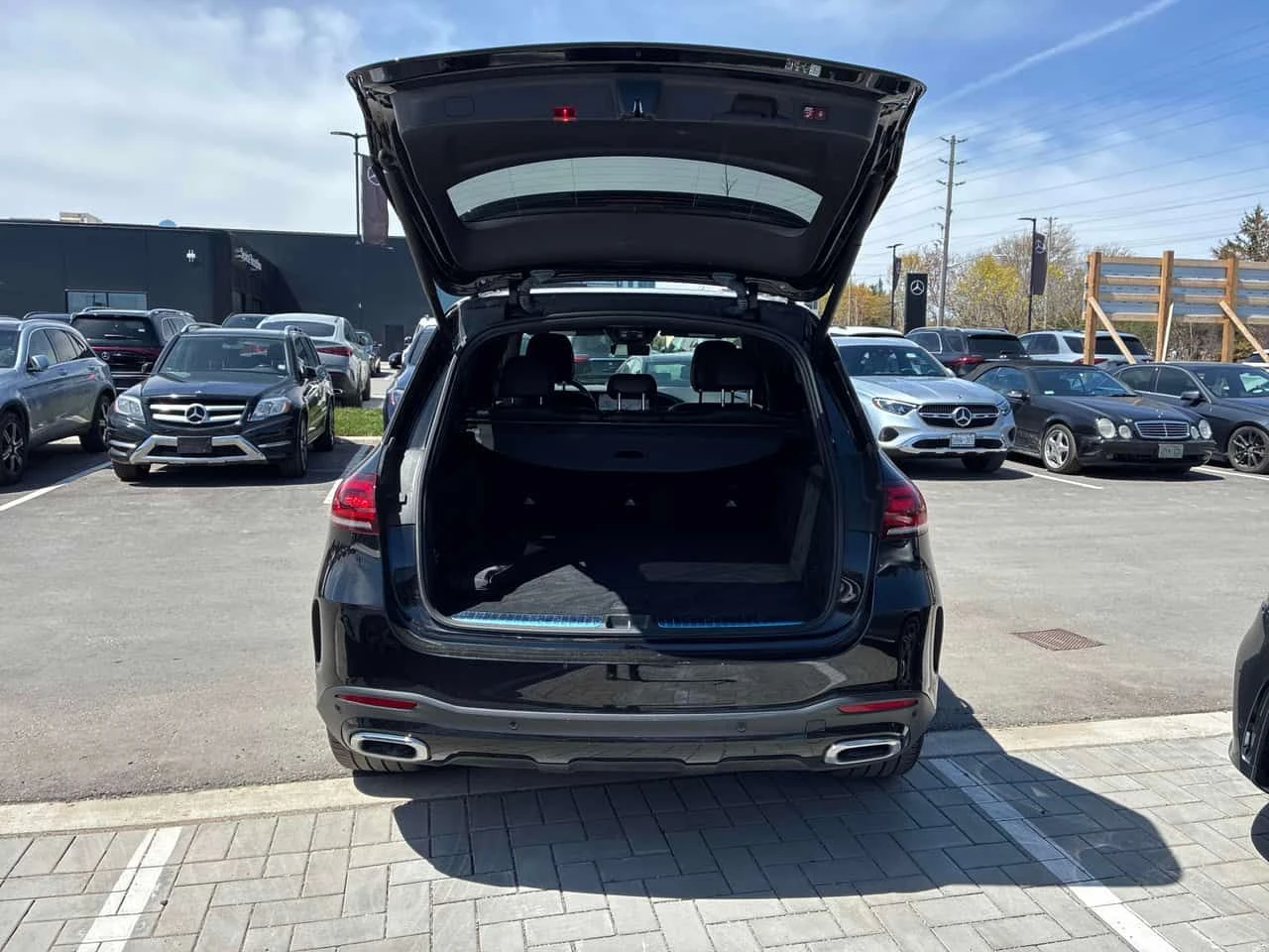 Mercedes-Benz GLE 350 | AMG-LINE| DISTRONIC| 360| NIGHT PACKAGE| BURMEST, снимка 5 - Автомобили и джипове - 54527148