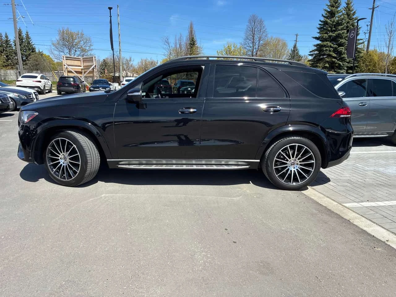 Mercedes-Benz GLE 350 | AMG-LINE| DISTRONIC| 360| NIGHT PACKAGE| BURMEST, снимка 3 - Автомобили и джипове - 54527148