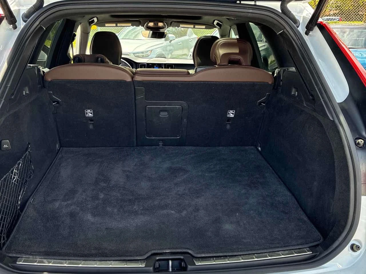 Volvo XC60 INSCRIPTION EXPRESSION| PANO| ПОДГРЕВИ| CARFAX| , снимка 8 - Автомобили и джипове - 54641227
