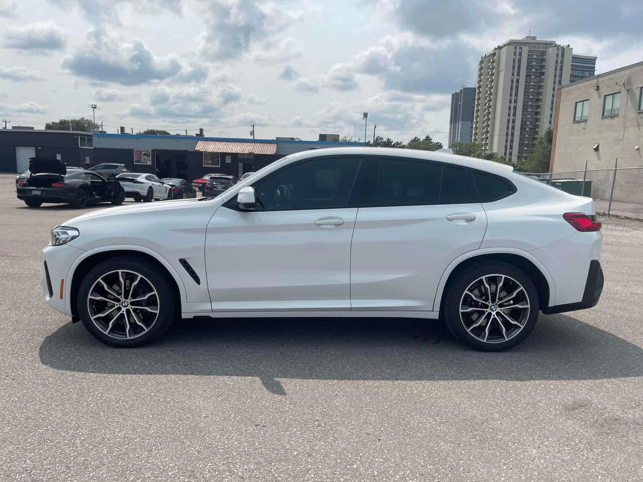 BMW X4 * xDrive30i * CARFAX * БЕЗ ПЪРВОНАЧАЛНА ВНОСКА, снимка 2 - Автомобили и джипове - 55452426