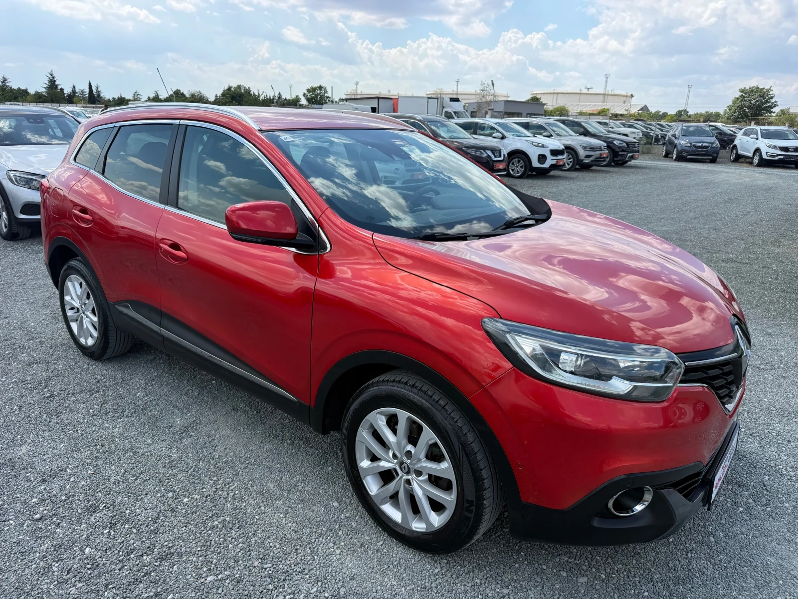 Renault Kadjar (KATO НОВА), снимка 3 - Автомобили и джипове - 55835612