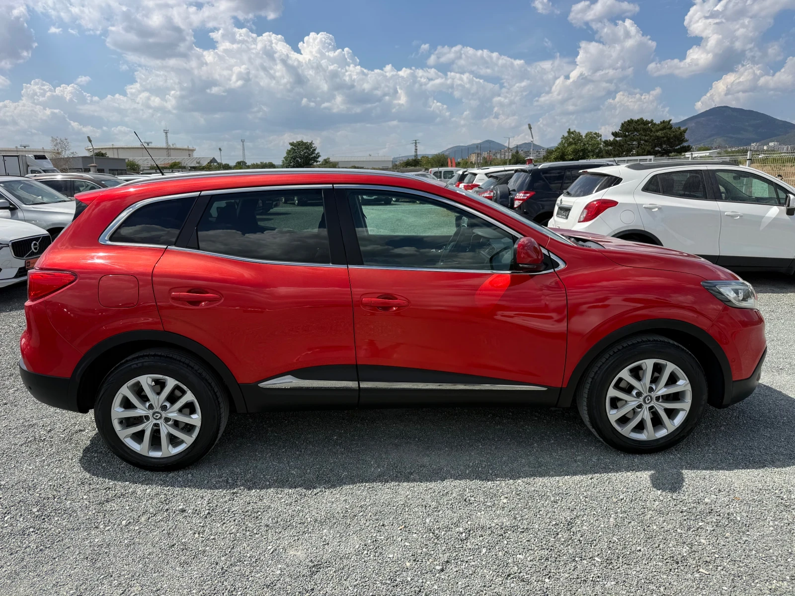 Renault Kadjar (KATO НОВА), снимка 4 - Автомобили и джипове - 55835612