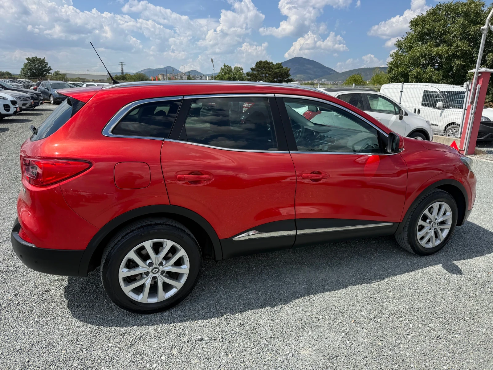 Renault Kadjar (KATO НОВА), снимка 5 - Автомобили и джипове - 55835612