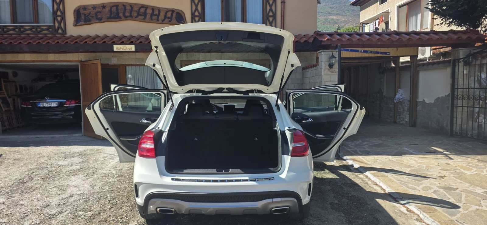Mercedes-Benz GLA 220  AMG 4 MATIC, снимка 6 - Автомобили и джипове - 56229598