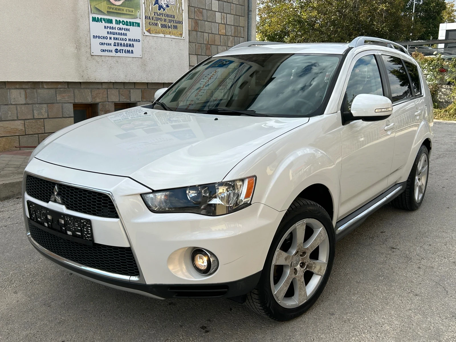 Mitsubishi Outlander 2.0i* FACE* БЯЛА ПЕРЛА* 