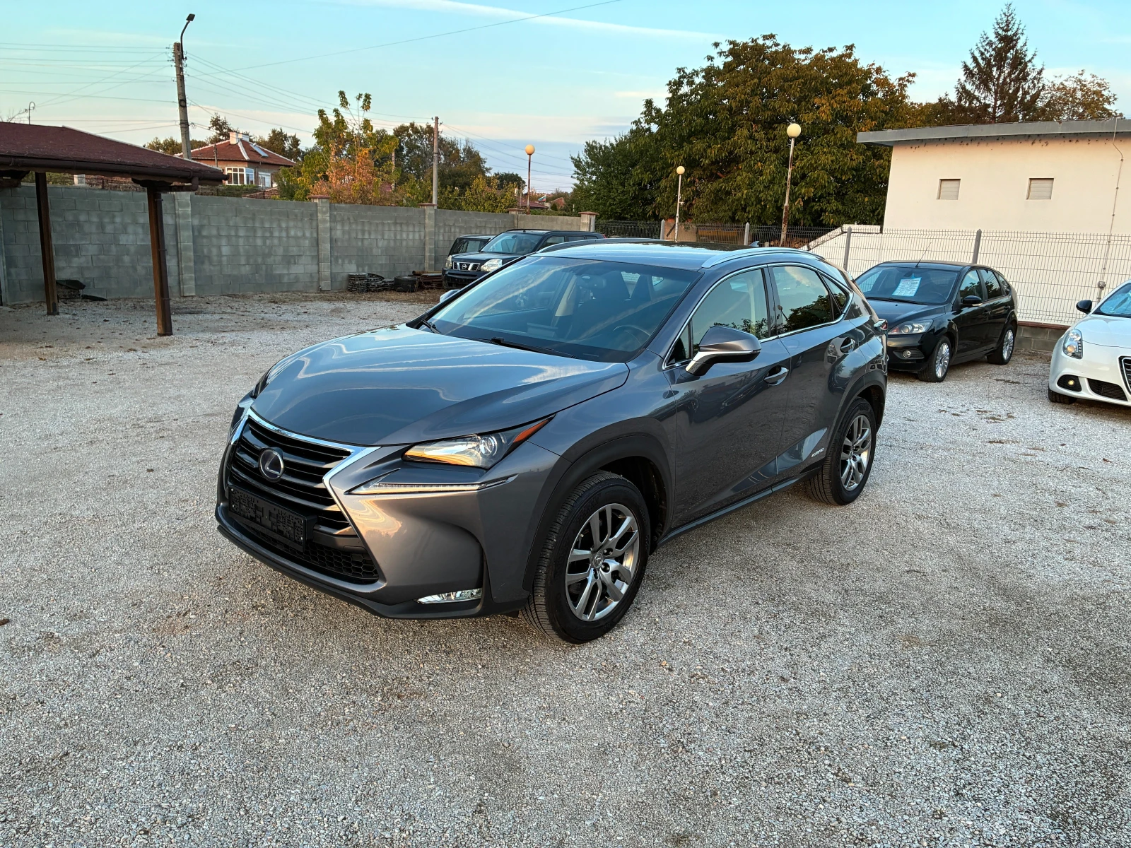 Lexus NX 300h Facelift, снимка 3 - Автомобили и джипове - 56584622