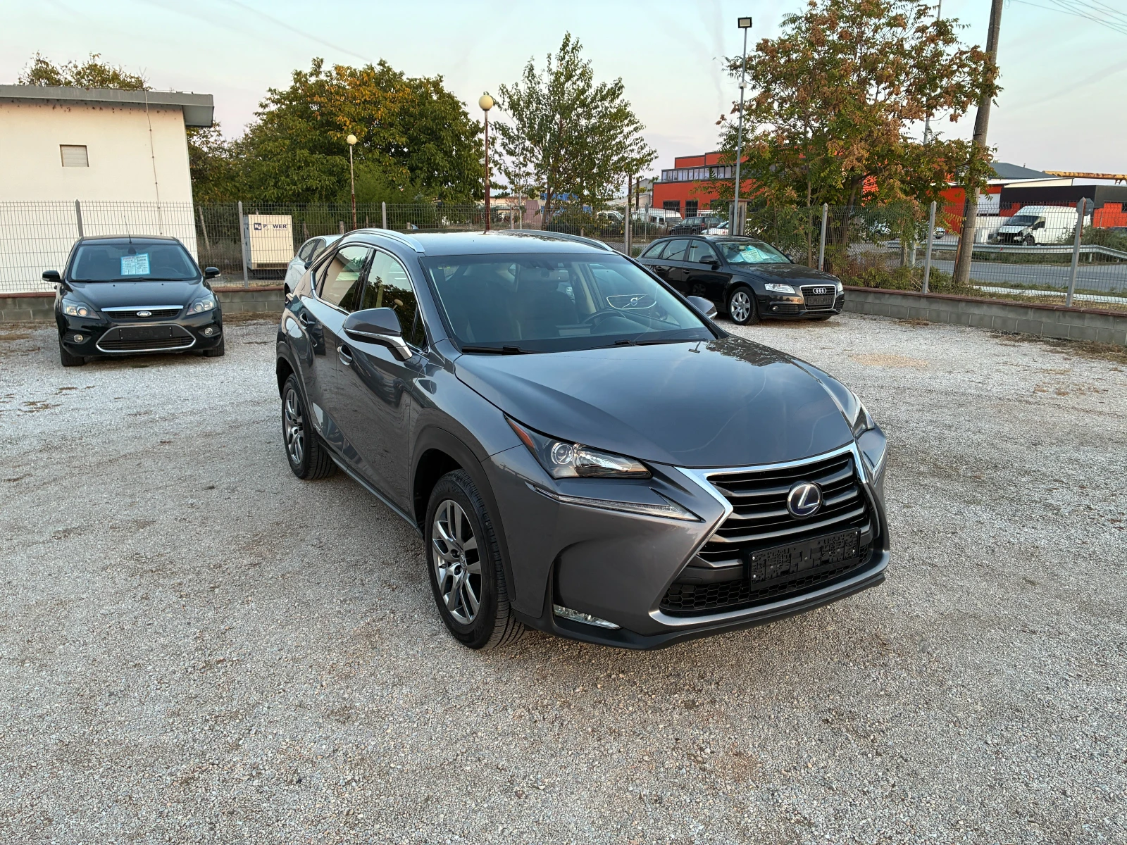Lexus NX 300h Facelift, снимка 10 - Автомобили и джипове - 56584622