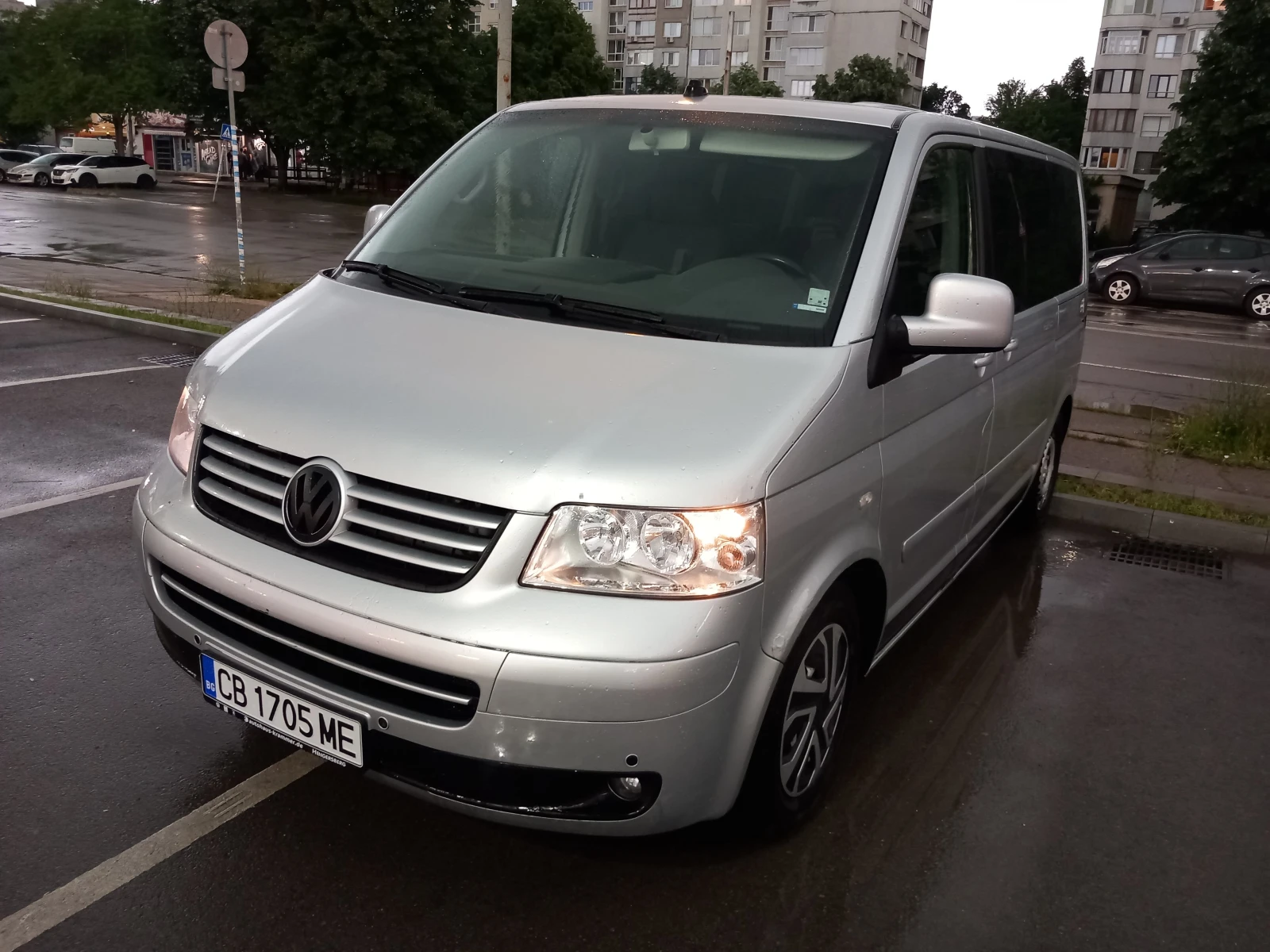 VW Multivan 2.5TDI - изображение 4