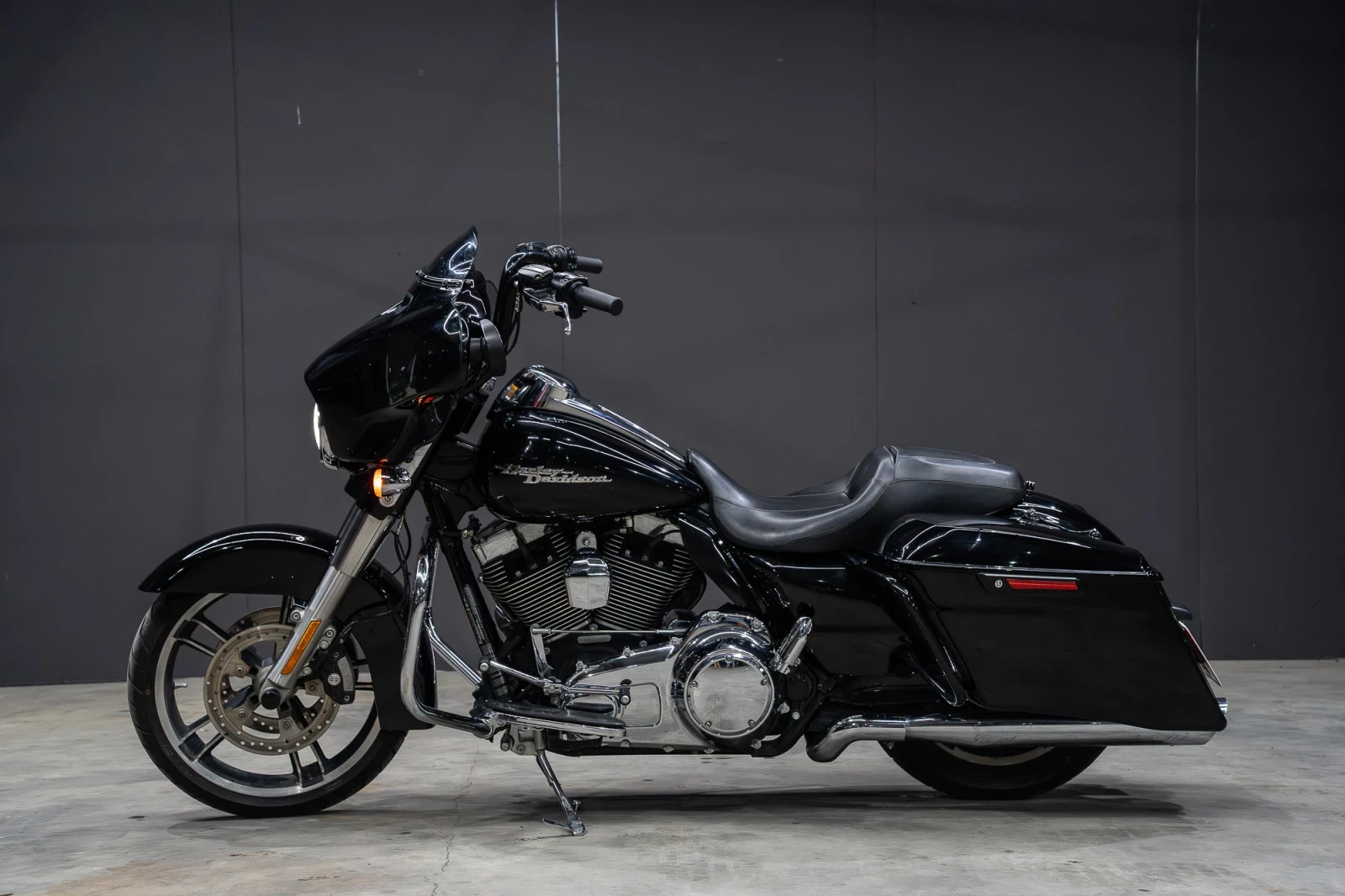 Harley-Davidson Touring STREET GLIDE , снимка 2 - Мотоциклети и мототехника - 55309770